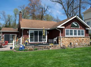 66291 Lakeshore Dr, Dowagiac, MI 49047