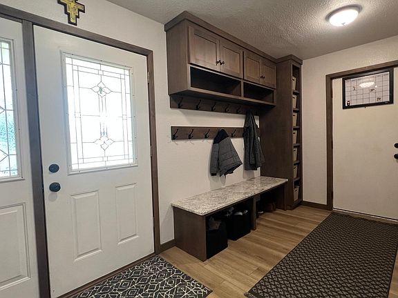 3rd image of 7352 Ahles Rd