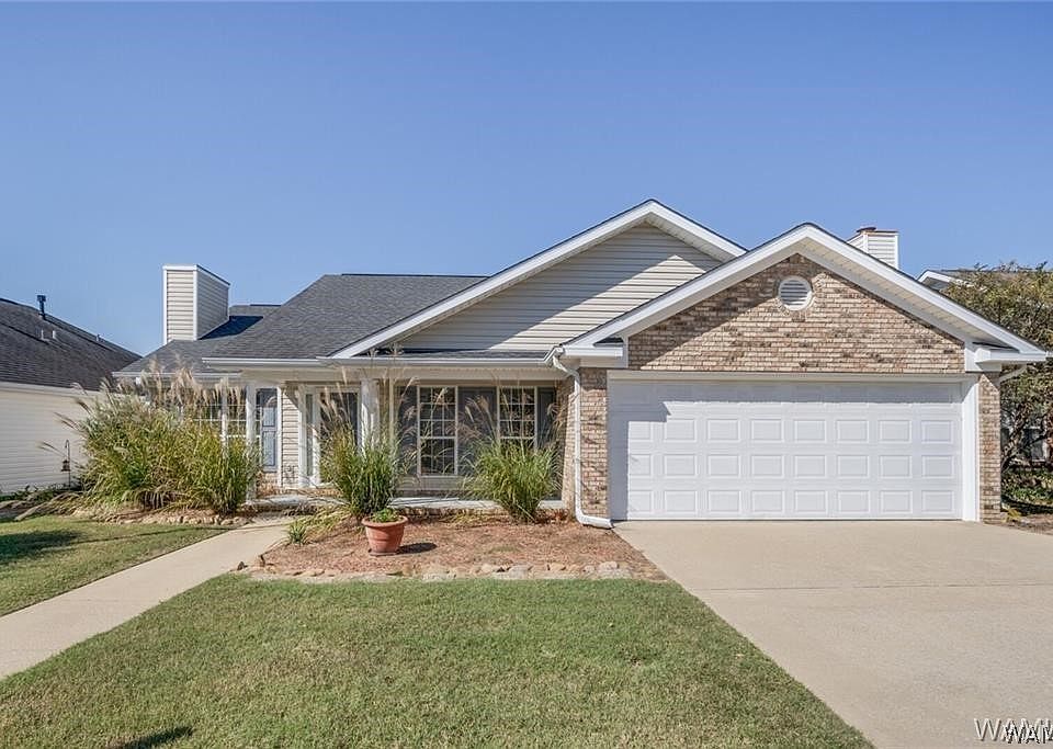 1st image of 2704 Shady Bank Ln