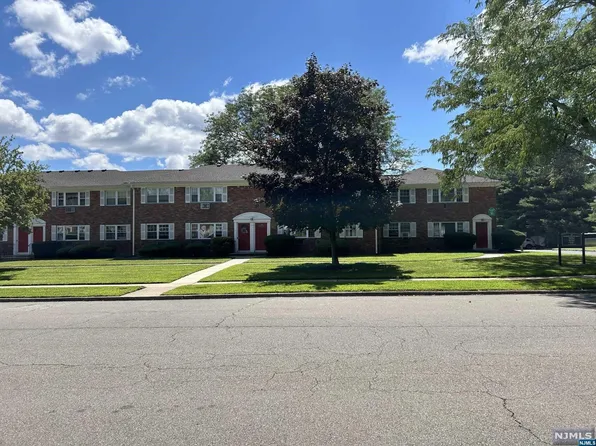 41 Atherton Ct #B, Wayne, NJ 07470