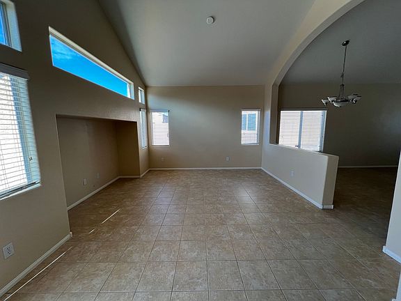 3rd image of 6313 Sterling Cap St
