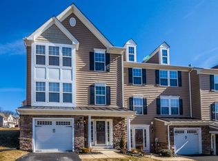 254 Tall Trees Cir, Downingtown, PA 19335