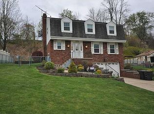 1908 Stoltz Rd, South Park, PA 15129