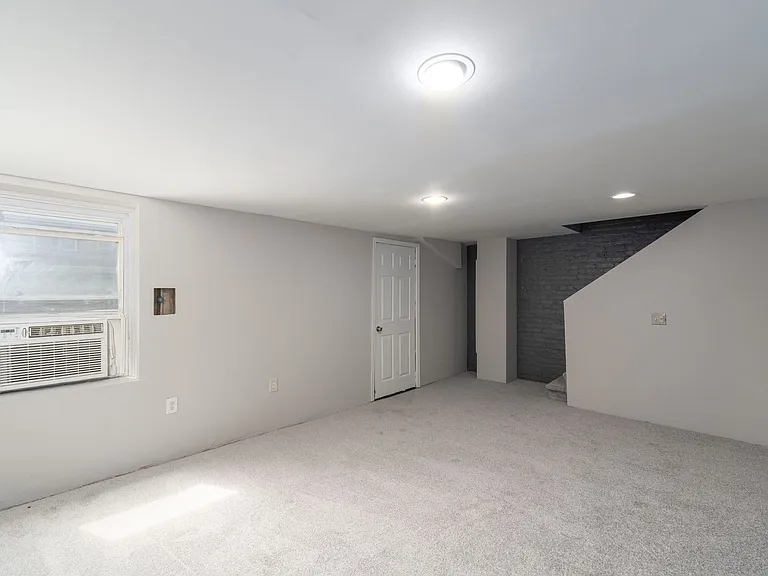 4244 Shamrock Ave — Photo 23