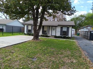 9011 Kerrwood Ln, Houston, TX 77080