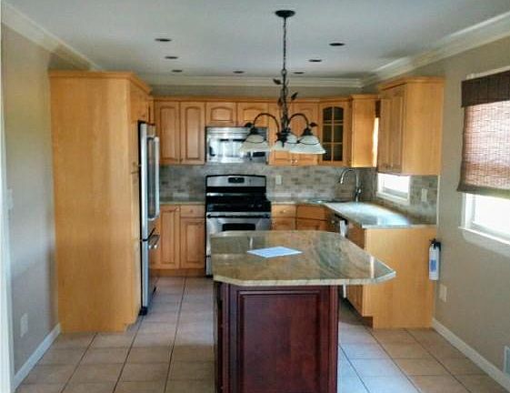 5th image of 384 Caswell Ave Floor 1