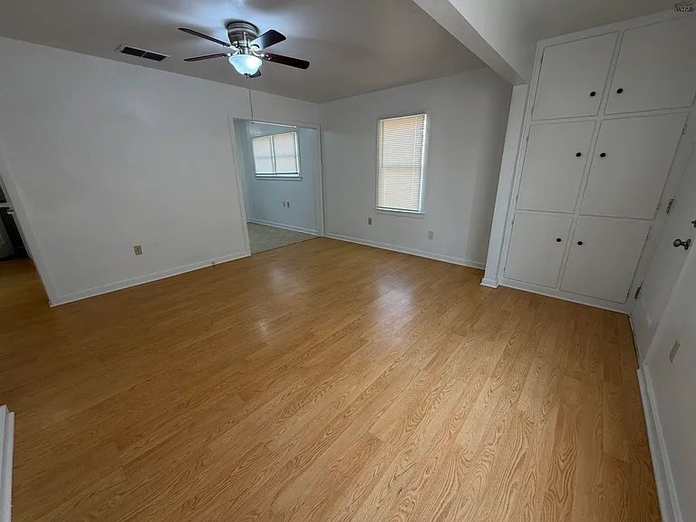 2841 Featherston Ave — Photo 2