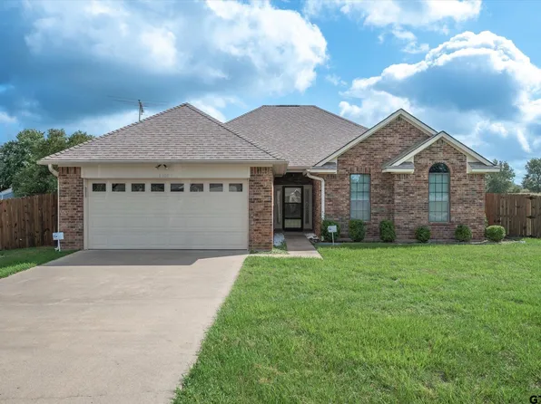 6000 Suncrest Dr, Athens, TX 75752