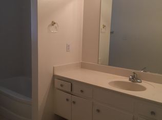 102 W Summer St APT 8, Ojai, CA 93023