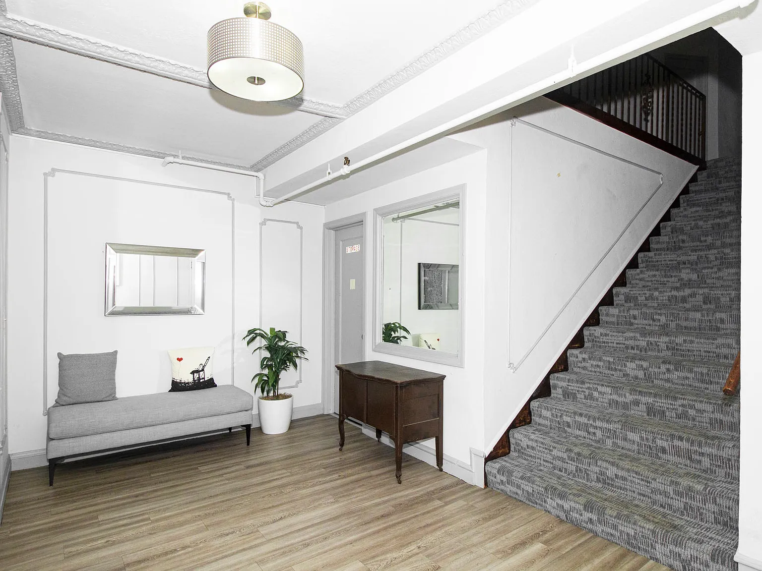 77 Glen — Photo 3