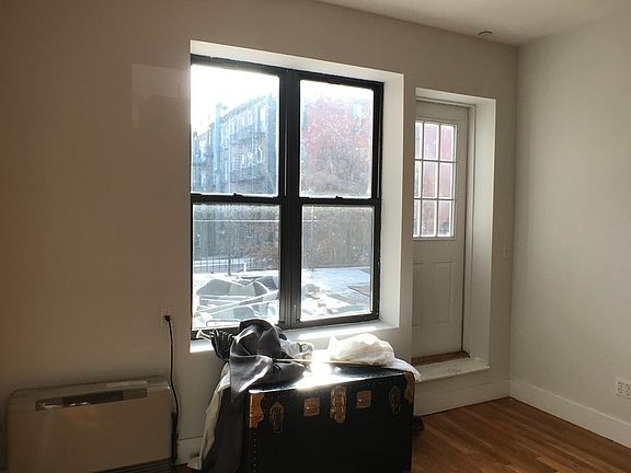 5th image of 101 Jefferson Ave #2E