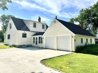 304 Spring Ave N, Lake Preston, SD 57249