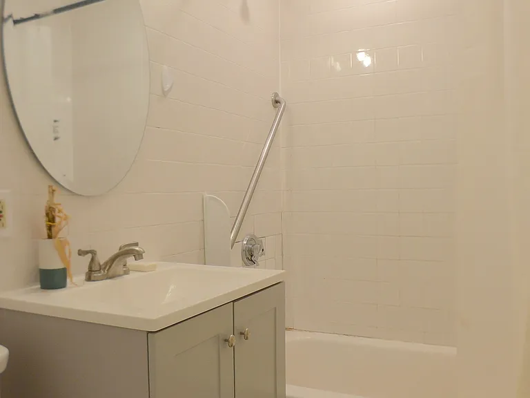 803 Parker St — Photo 11