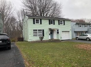 208 Wood Rd, Rochester, NY 14626