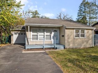 660 E Palatine Rd, Palatine, IL 60074