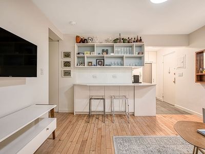 60 E 9th St APT 214, New York, NY, 10003