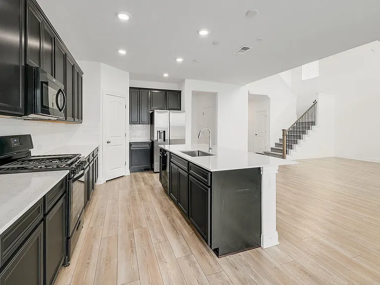 113 King Thistle Ct — Photo 10