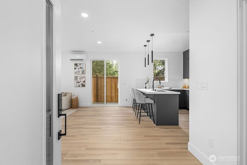 4th image of 1214 NE 100th Street