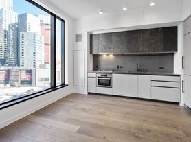 11 Hoyt St