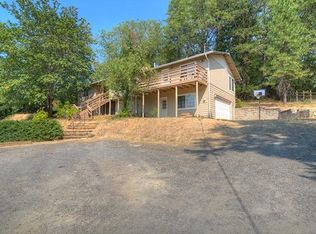 6105 Fish Hatchery Rd, Grants Pass, OR 97527