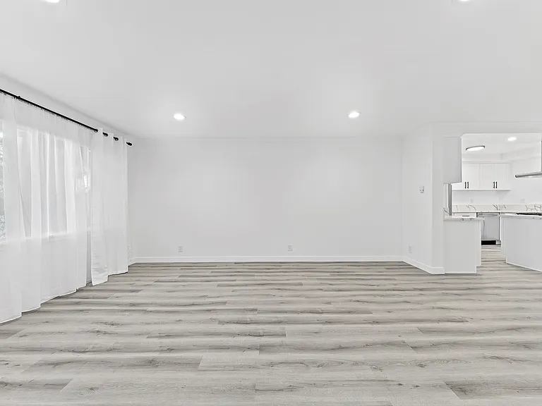 1102 Euclid St #1 — Photo 8