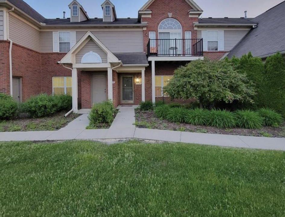 1st image of 27624 Hidden Oaks Dr