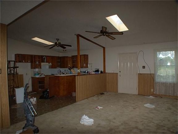 4th image of 128 Burch Cir