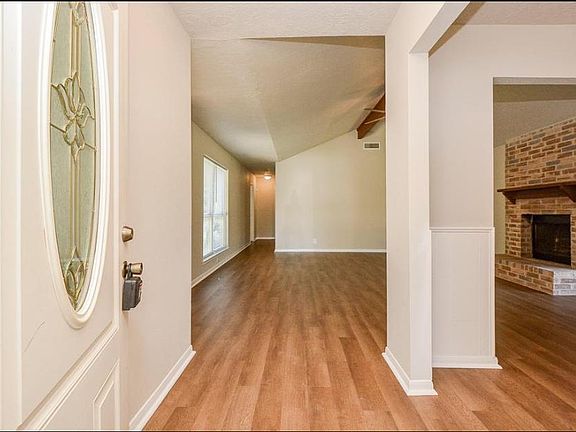 3rd image of 16123 Little Cypress Ln