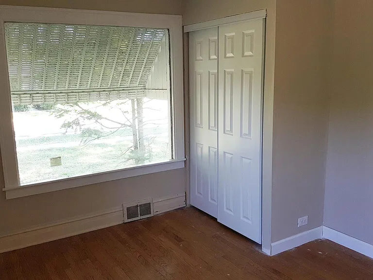 902 Magnolia Ave — Photo 4