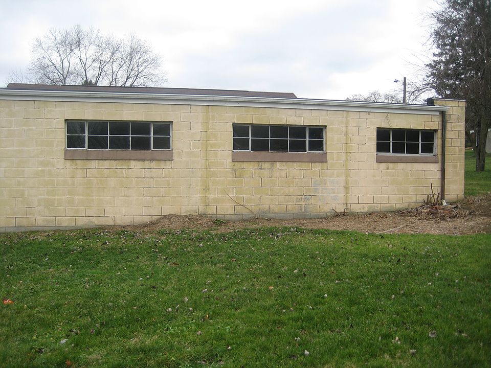 1st image of 125 Snyder Street