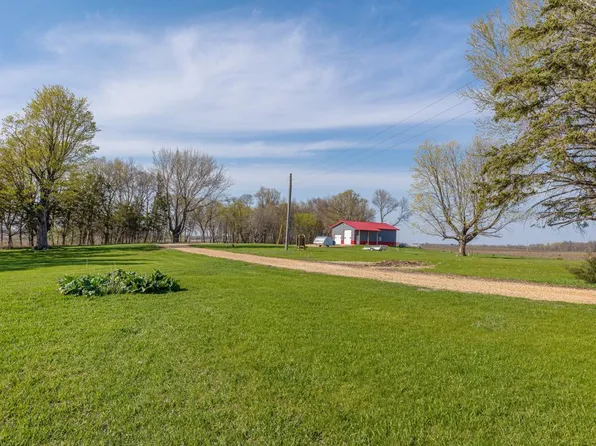 24548 Dodd Rd, Le Center, MN 56057