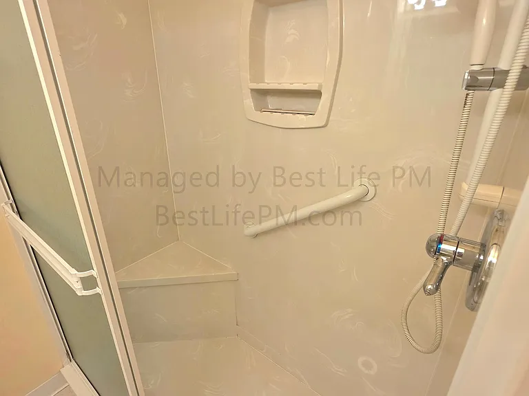 4526 NE 77th Ave — Photo 19
