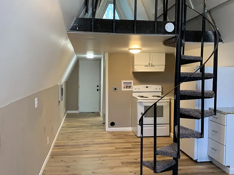 10761 I-70 Drive NE — Photo 6