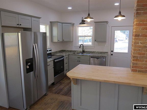 5th image of 115 W Madison Ave