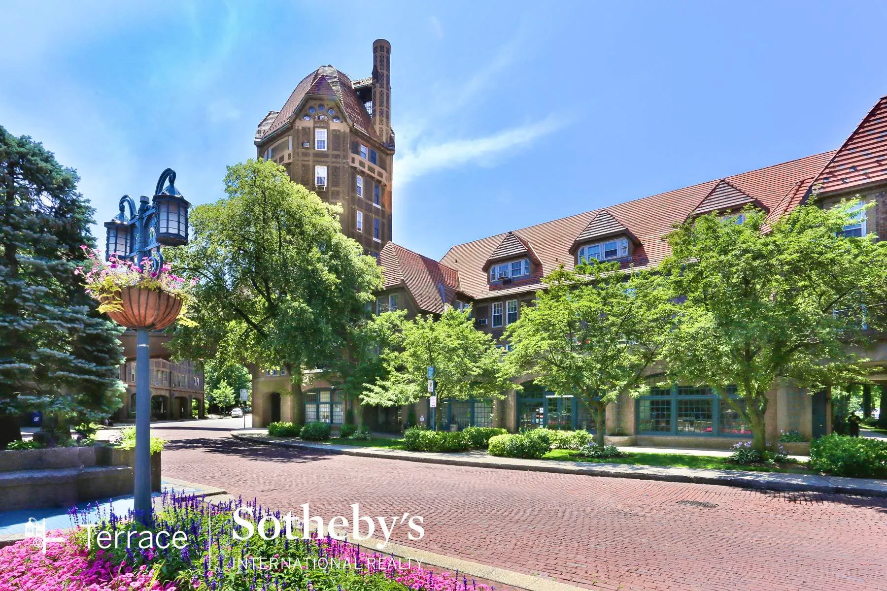 111-39 76th Road #D8 in Forest Hills, Queens | StreetEasy 111-39 76th Road #D8 in Forest Hills, Queens | StreetEasy