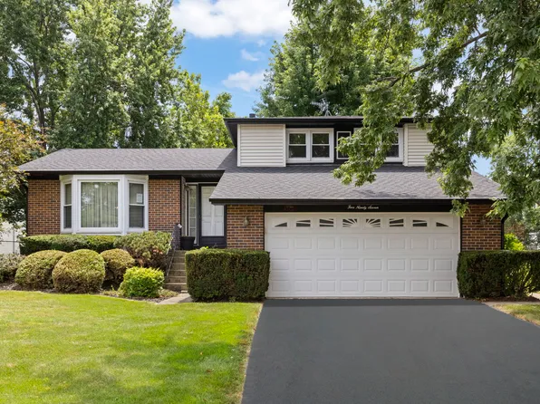 597 Piccadilly Ln, Bolingbrook, IL 60440