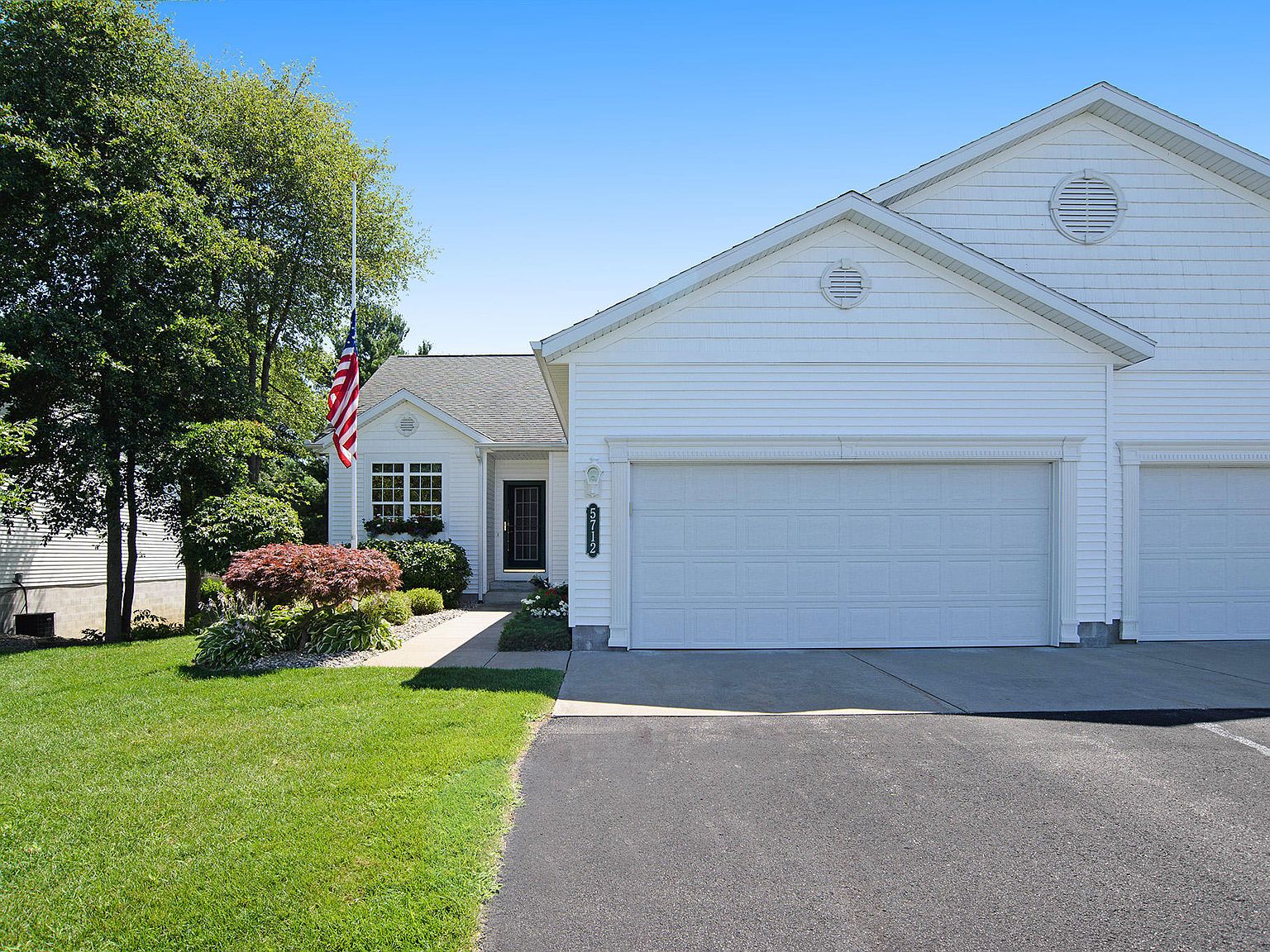 5712 Stillwater Trl, Fruitport, MI 49415 Zillow