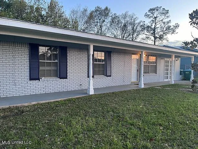 Building Photo - 12271 Dedeaux Rd