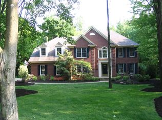 455 River Glen Dr, Aurora, OH 44202