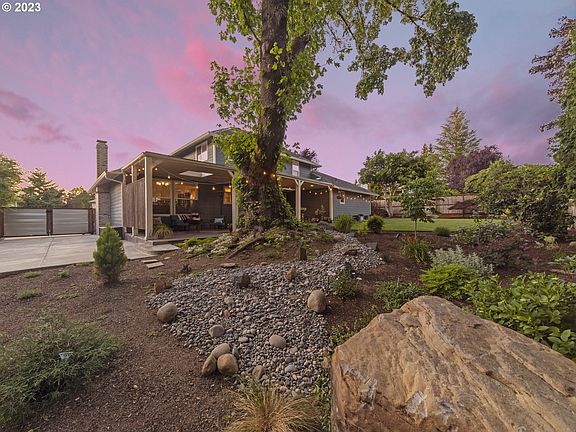 5th image of 3021 SE Briarwood Dr