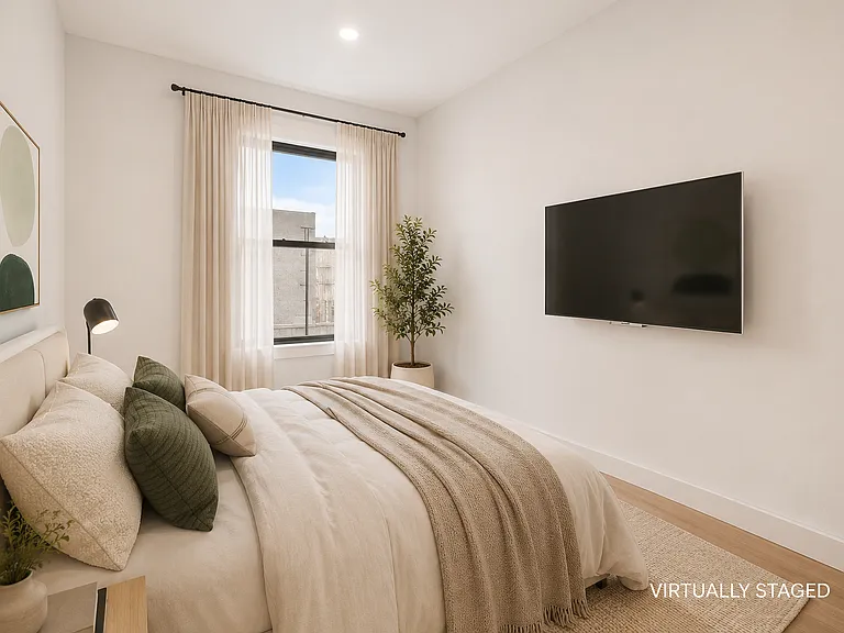 231 Cornelia St #3 — Photo 5