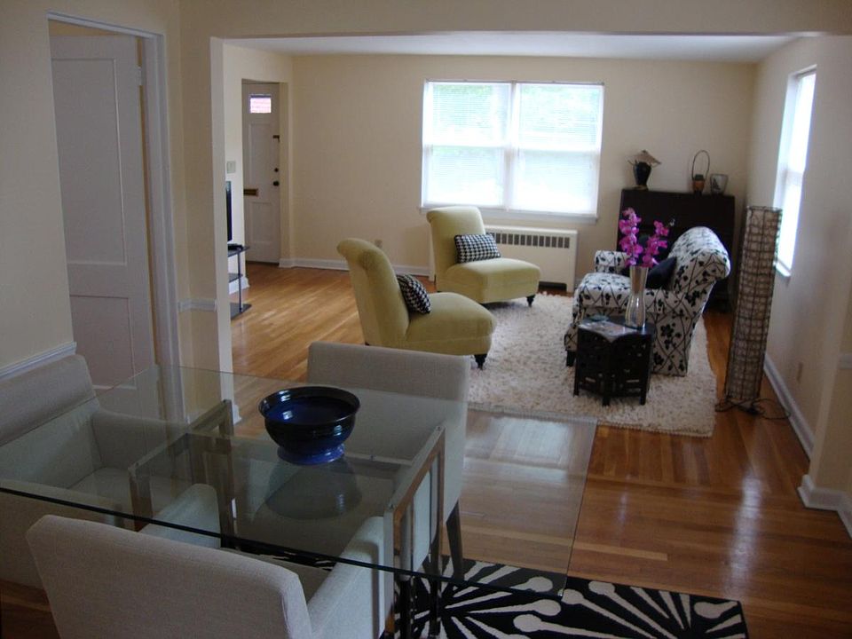 2nd image of 1046 Trout Brook Dr