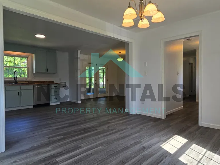 165 Hawkins Loop — Photo 8