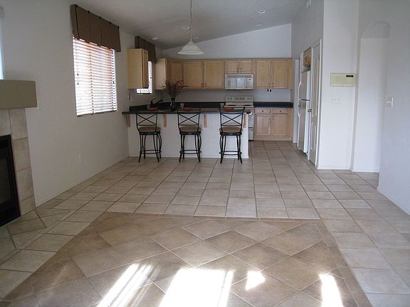 4th image of 8352 N Freshwater Ln
