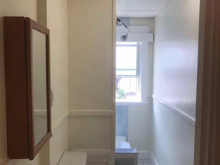 118 Seabury St Unit 2N Fall River Centrally Located 3 Bed/1 Bath — Photo 22