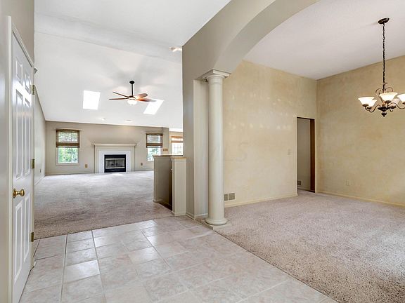 5th image of 4548 Dover Commons Ct