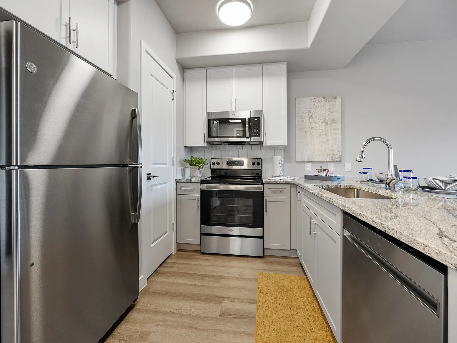 Granite Mountain Apartments — Photo 3