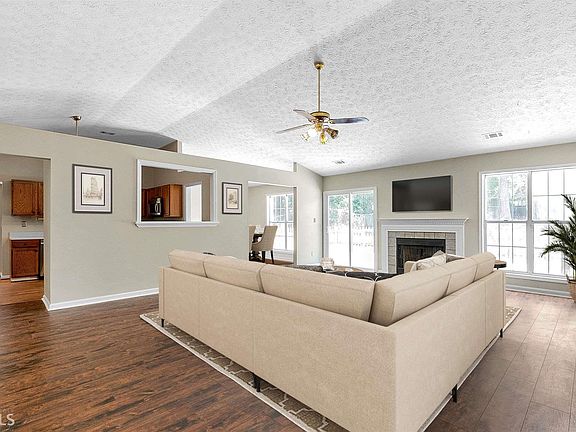 3rd image of 1614 Windy Hill Pl SE #2