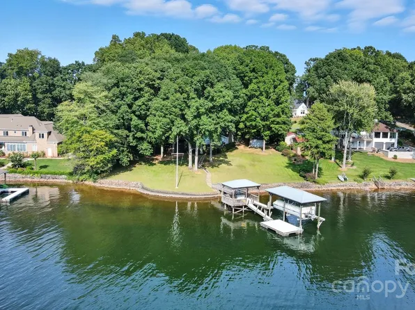 1765 Dogwood Hill Dr, Denver, NC 28037