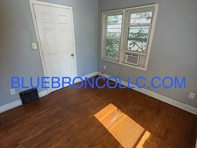 124 S Forest Ave — Photo 5